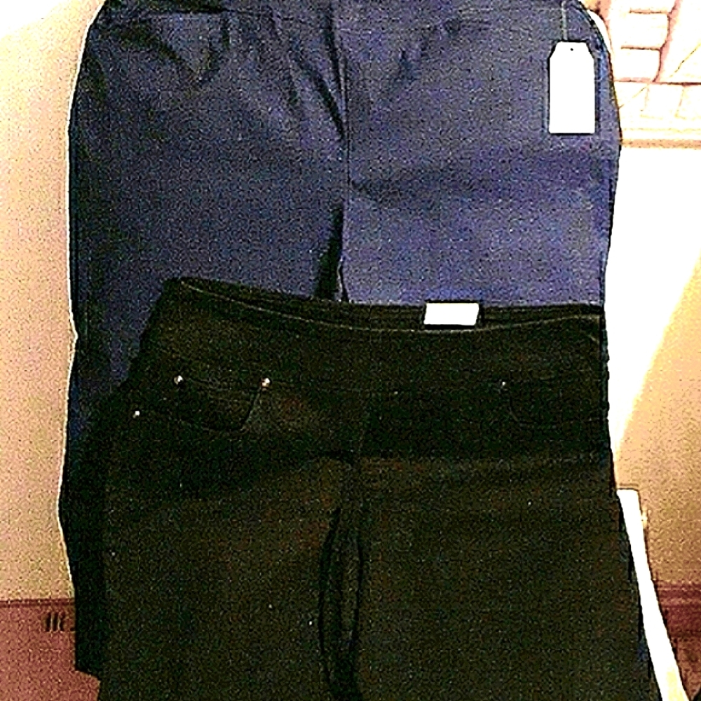 TIME N TRU 2PR CAPRIS BLACK & BLUE NWT L(12-14) STRETCH PULL ON - Picture 2 of 6